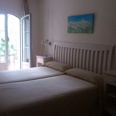 Alameda Boutique بيت ضيافة تريفة